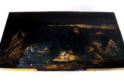 Mazarin-Schreibtisch mit schwarzem Hintergrund und Goldverzierung - Zeit Ludwigs XIV. - Um 1680