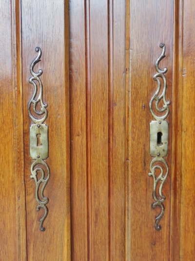 Cabinet front in oak.  
