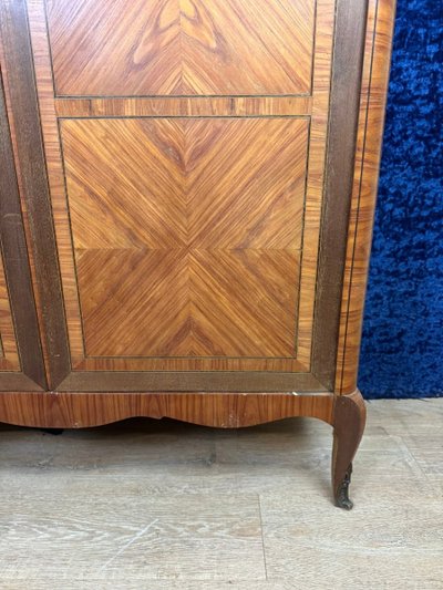Lovely Louis XV style cabinet in marquetry from the 20th century