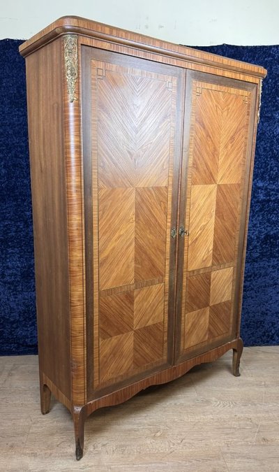 Lovely Louis XV style cabinet in marquetry from the 20th century