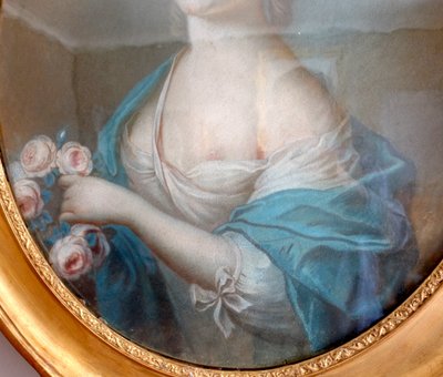 Scuola francese del XVIII secolo, ritratto di signora aristocratica in Flora, pastello, periodo Luigi XV