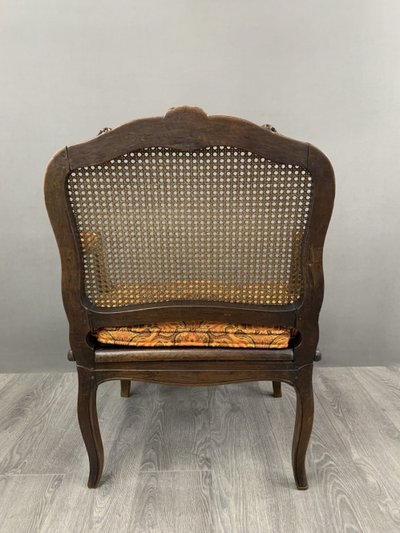 Coppia di poltrone scanalate in legno intagliato Luigi XV, fine XIX secolo