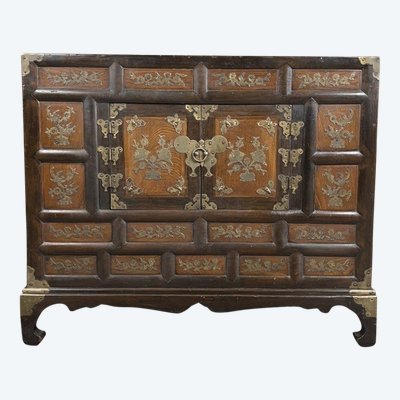 Cabinet Coréen Ancien En Bois Laqué Et Incrustations Métalliques, Fin XIXe Siècle