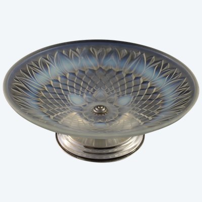Opalescent glass bowl on chrome-plated metal pedestal circa 1930