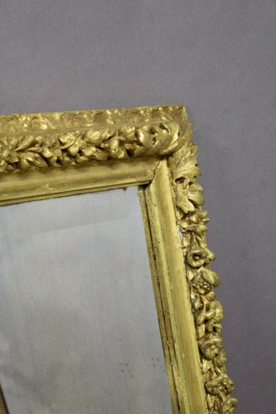 Important Miroir Louis XIV Richement Sculpté De Fleurs En Bois Doré