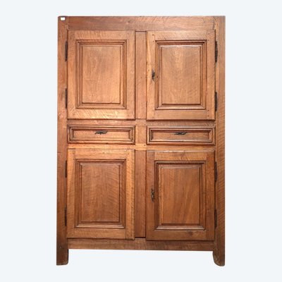 Zweischaliges Sideboard aus Nussbaum 1700