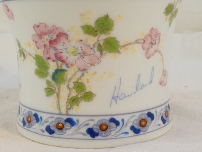 HAVILAND Vase in LIMOGES porcelain model DAMMOUSE