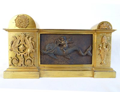 Paire de chenets, feux en bronze doré, époque Empire Restauration