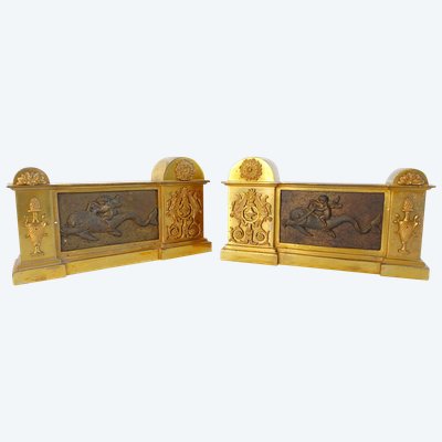 Paire de chenets, feux en bronze doré, époque Empire Restauration