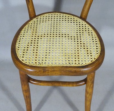 Sedia N°28 "cuore" bistrot, in legno curvato - No Thonet - 1890 -
