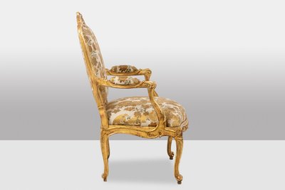 Fauteuil de style Louis XV, avec son dossier à la reine. Époque 1900-1950. LS5602435?M