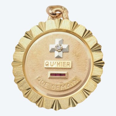 Pendentif Augis en or jaune, rubis et diamant