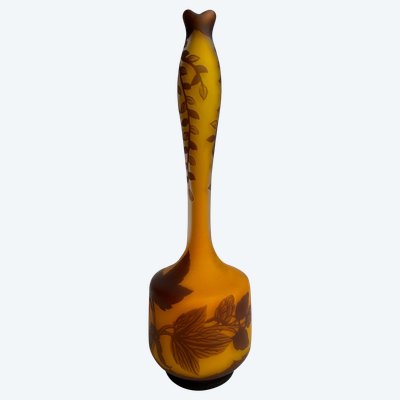 Richard - Soliflore Vase with Wild Hop Design