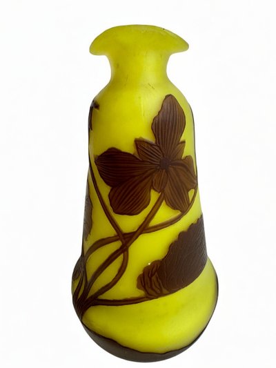 Richard - Vase mit Blumendekor