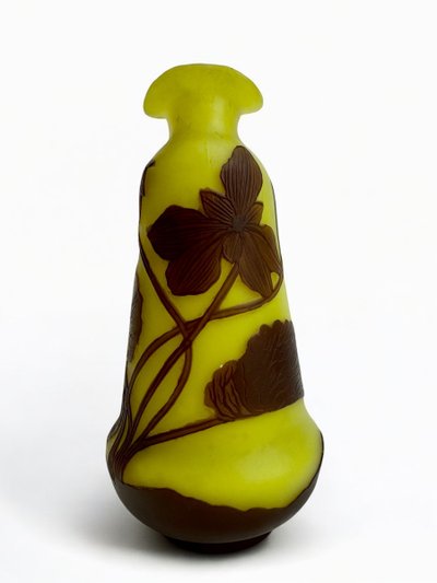 Richard - Vase mit Blumendekor