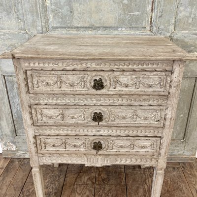 Petite commode Louis XVI 