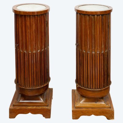 Pair of antique cherry columns with white marble top. Naples, 19th century.