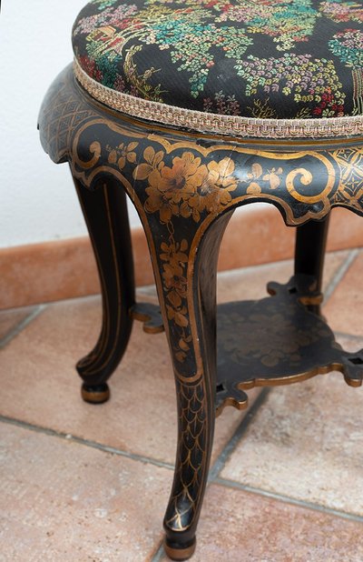 Paire de tabourets anciens Napoléon III en bois noirci. France 19ème siècle.