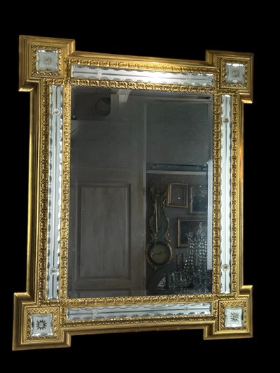 MIROIR ANCIEN DU XIXe EN BOIS DORÉ ENTOURÉ DE BAGUETTES DE MIROIRS OPAQUES