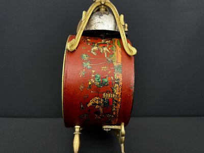 French mechanical alarm clock in red lacquer Chinoiserie, late 19th century