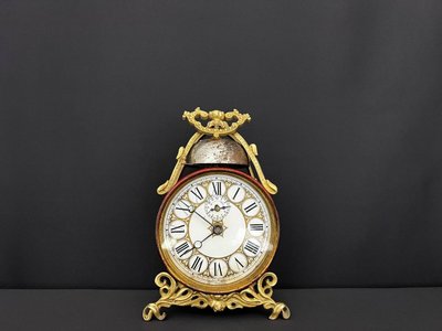 French mechanical alarm clock in red lacquer Chinoiserie, late 19th century