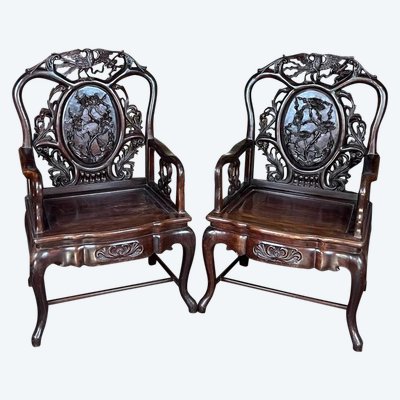 Paire de fauteuils chinois en bois sculpté – XIXe siècle