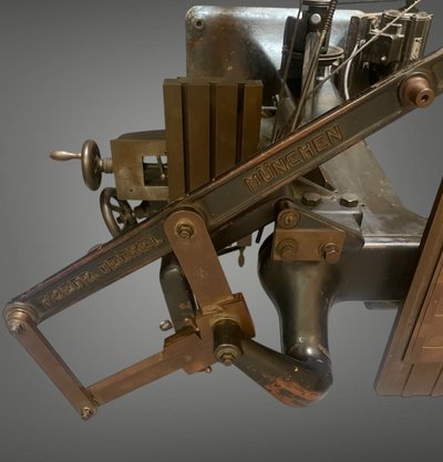 Macchina industriale a pantografo Friedrich Decker Circa 1925