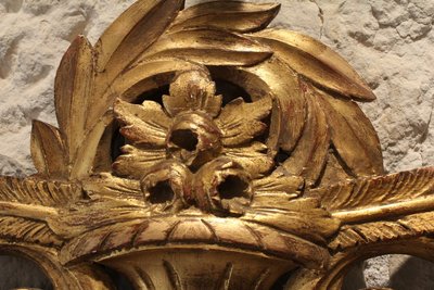 Miroir à fronton en bois doré style Louis XVI 19ème siècle