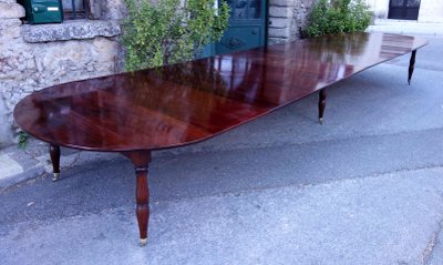 Importante table de banquet Empire en acajou, 6 mètres