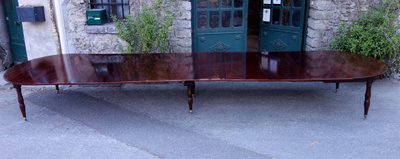 Importante table de banquet Empire en acajou, 6 mètres