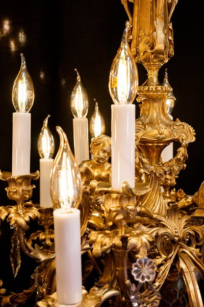 Victor Raulin (1867-1925) and Baccarat Lustre aux Amours in Chiseled and Gilded Bronze, Louis XV Sty