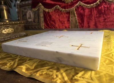 Marble altar stone and relic