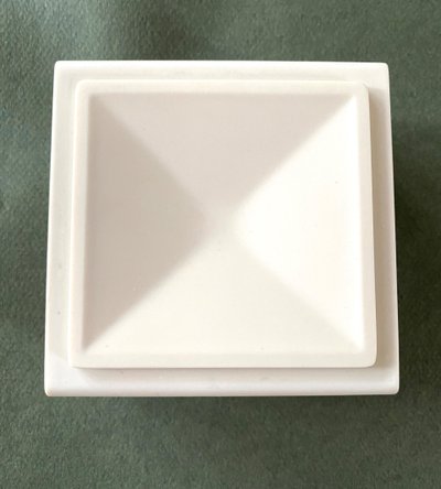 Paul and Virginie. Art Deco bakelite box. Edouard Fornells.