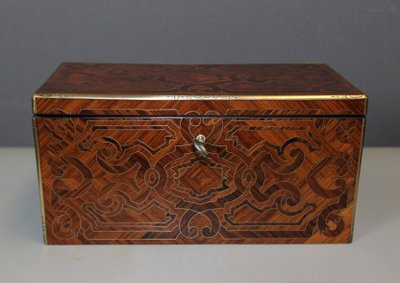 Tea box by Tahan in marquetry XIX