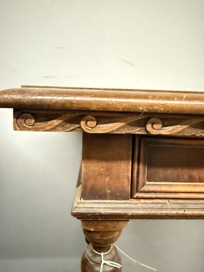 Table à écrire ancienne du 19ème siècle, en noyer massif, 75x80x50 cm
