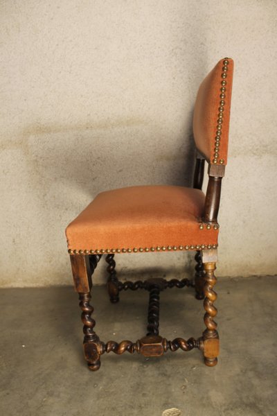Suite of 7 walnut chairs in the Louis XIII style, 19th century