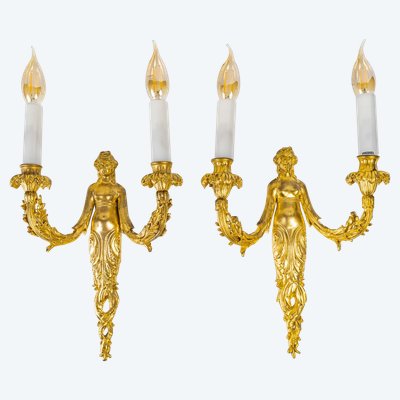 Coppia di appliques in ormolu in stile Luigi XVI Aux Termes de Femmes 1850-1870 ca.