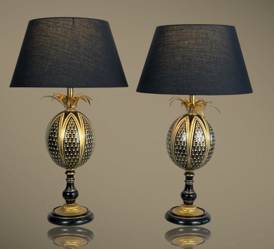 MAISON CHARLES ( im Geschmack von ) PAIRE DE LAMPES EN LAITON ET OEUF D'AUSTRUCHE
