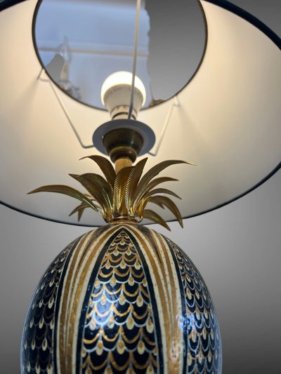 MAISON CHARLES ( im Geschmack von ) PAIRE DE LAMPES EN LAITON ET OEUF D'AUSTRUCHE