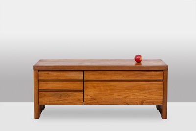Pierre Chapo. Commode basse en orme blond. Circa 1970.  LS64923507P