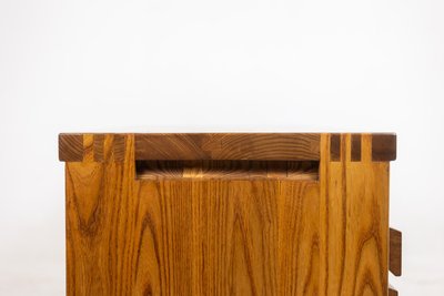 Pierre Chapo. Commode basse en orme blond. Circa 1970.  LS64923507P