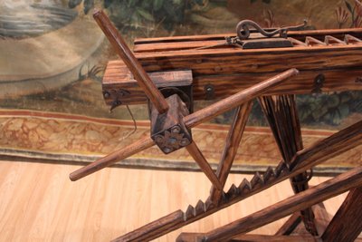 Ballista a cremagliera in legno con frecce