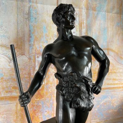 Große Bronzestatue "Die Arbeit" unterzeichnet Maurice Constant - 60 cm - Frankreich, 20. Jahrhundert