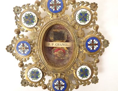 Reliquary medallion gilded brass enamel Blessed Peter Chanel late 19th century