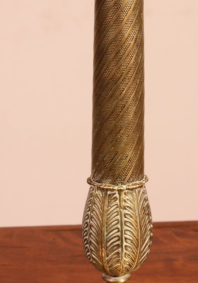 Candeliere in bronzo dorato di periodo impero inizio XIX secolo