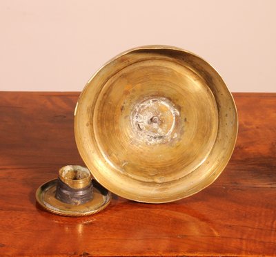 Candeliere in bronzo dorato di periodo impero inizio XIX secolo
