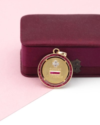 Rara medaglia d'amore Augis con rubino aureolato in oro 18 carati, ciondolo d'epoca francese, medaglia sentimentale Augis