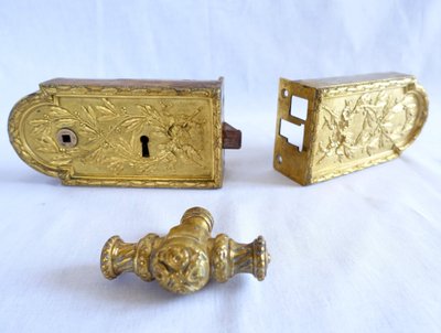Serrure de double porte de château / hôtel particulier en bronze doré, style Louis XVI