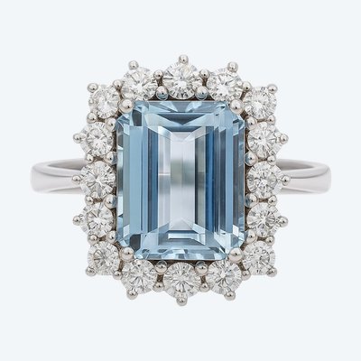 Anello con acquamarina e diamanti