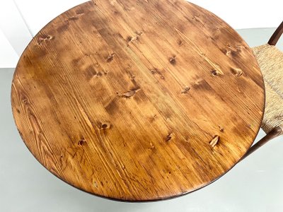 Occasional" round pine table Les Arcs